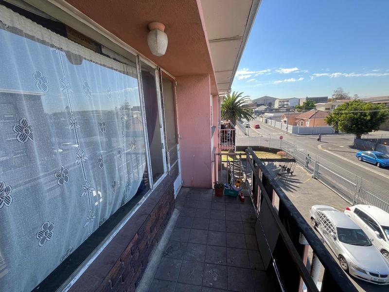 1 Bedroom Property for Sale in Parow Western Cape